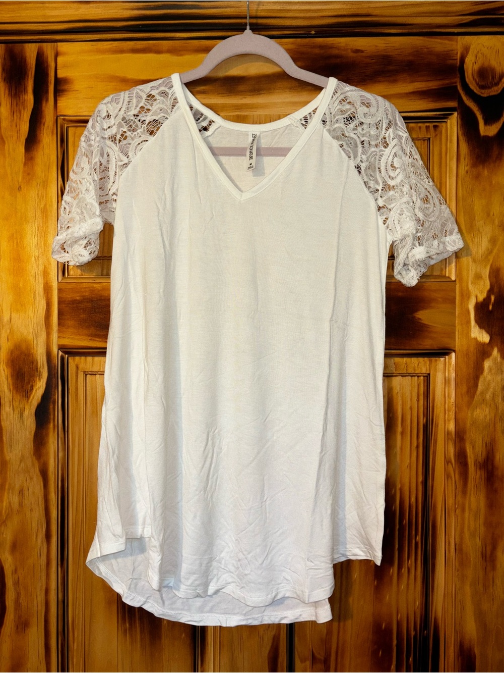 Medium White Lace Sleeve V-Neck Women's Top